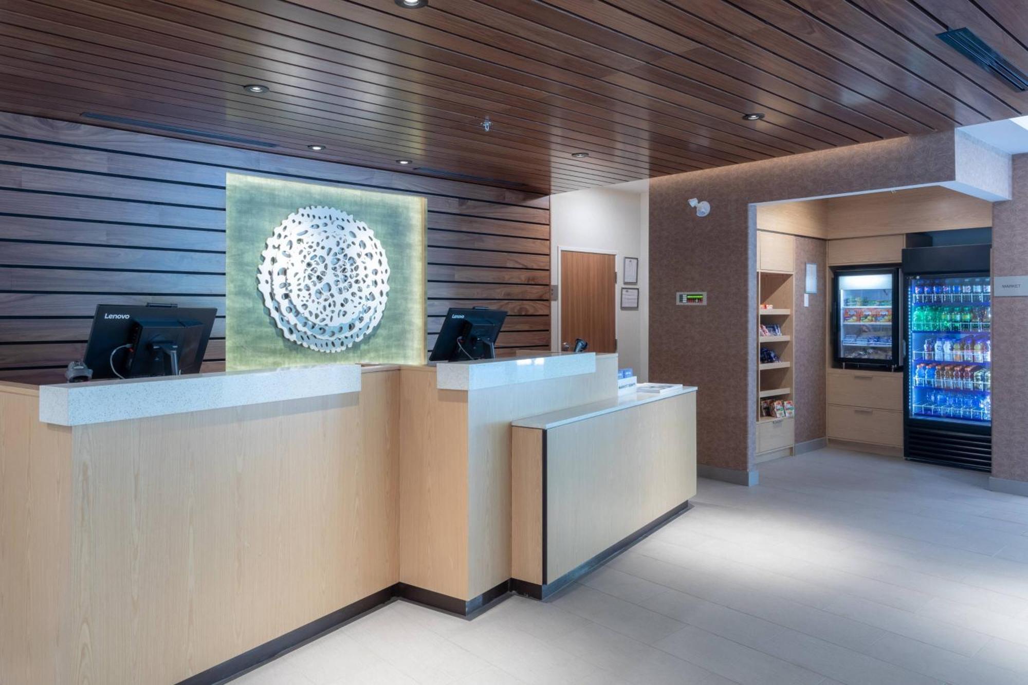 Fairfield By Marriott Inn & Suites Revelstoke Extérieur photo
